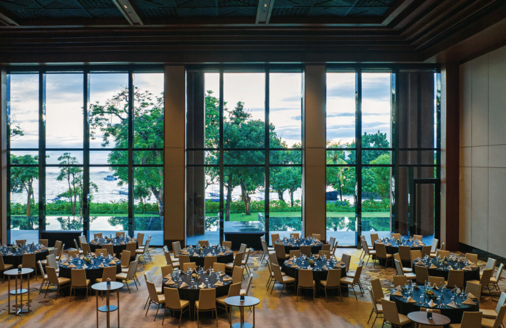 A Beachfront Wedding Experience Defined by Privacy and Elegance 21 A Beachfront Wedding Experience Defined by Privacy and Elegance 20