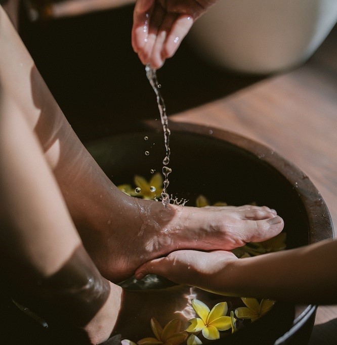 Explore 10 Best Wellness Retreats in Sanur Bali 2026 7 Private villa with spa bath and garden views, ideal accommodation for restorative wellness retreats in Sanur Bali.