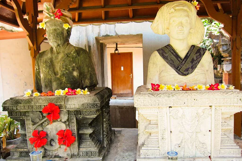 Travelers exploring Le Mayeur Museum in Sanur Bali