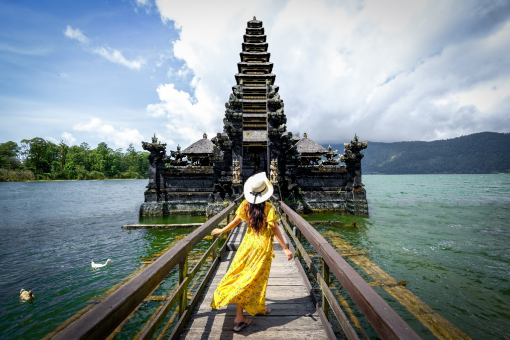 7 Best Temples in Sanur and Denpasar, Bali (2026 Guide) 17 Visitors exploring the Sacred Spiritual Heritage of the East Coast at historic temples overlooking Bali’s coastline.