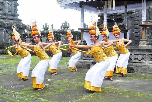 Balinese Dance: A Complete Guide to Bali's Sacred Art of Movement 2 balinese dance – A UNESCO-Recognised Cultural Treasure
