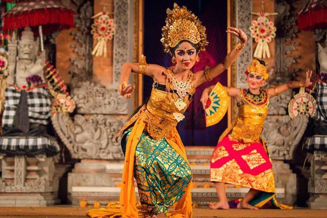 Balinese Dance: A Complete Guide to Bali's Sacred Art of Movement 6 balinese dance – Legong