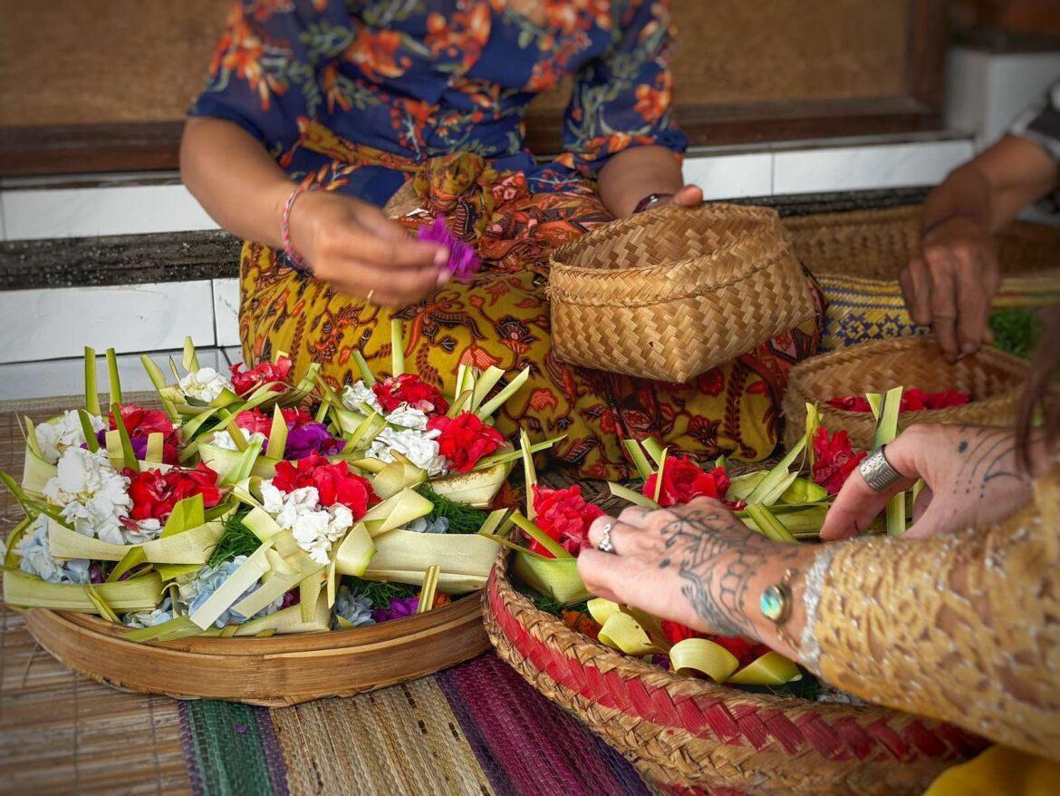 Canang Making in Sanur: A Guide to Bali's Sacred Daily Offering 4 canang making in sanur – Canang Sari in Daily Life in Sanur